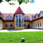 iskola_kozarmisleny